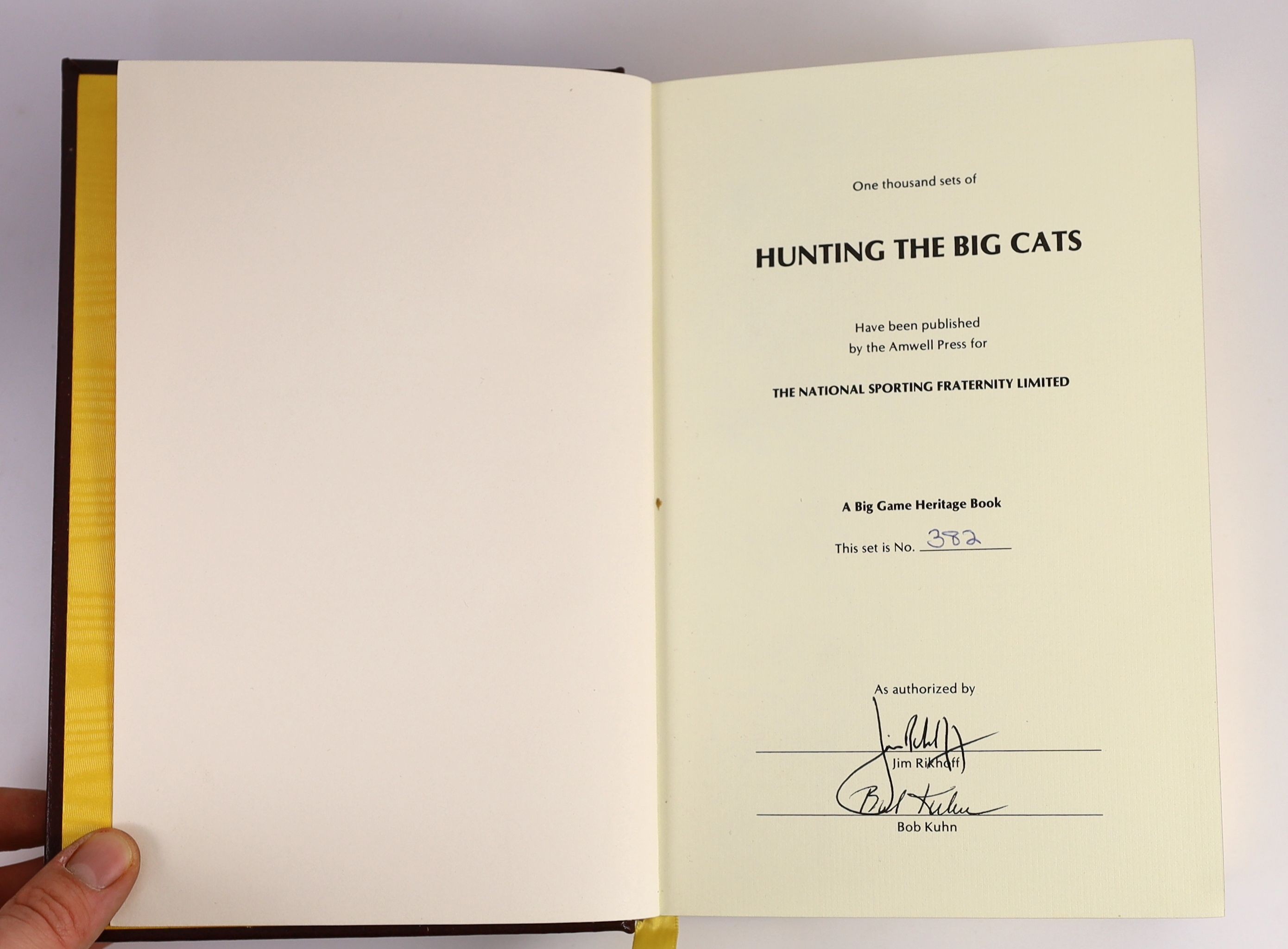 Sanchez-Arino, Tony. The Last of the Few. Safari Press – Inc, Long Beach, California, 1995. Original cloth binding in slip case. * Number 250 of a limited edition of 1,000 copies. This copy with a presentation inscriptio